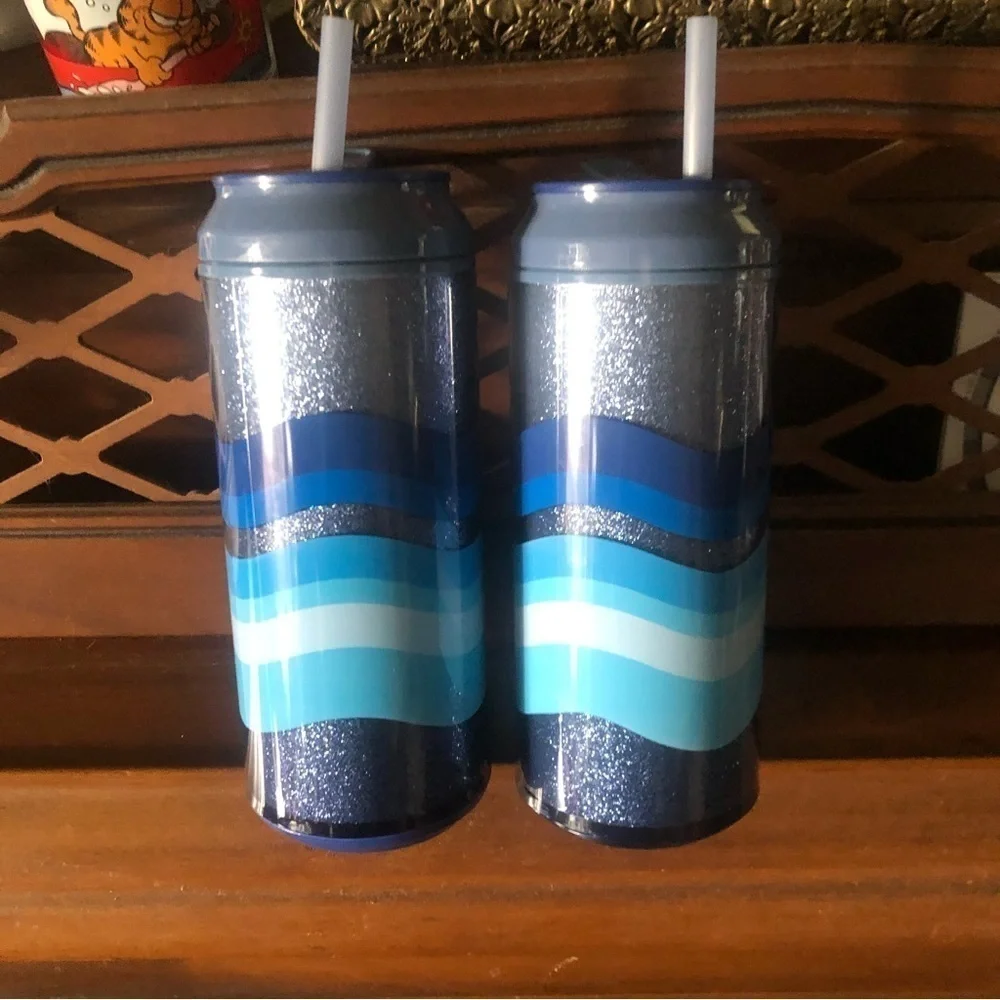 NEW Bleu BPA Free Plastic Tumbler w Striped Straw